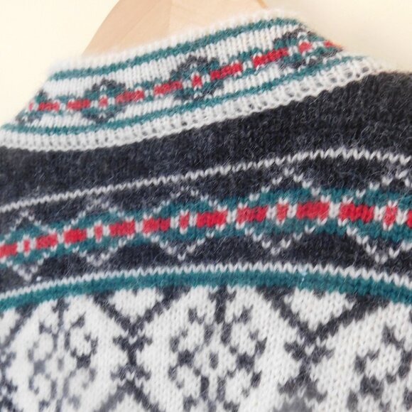 Norwegian Wool Cardigan Sweater Made in Norway - Picture 4 of 6